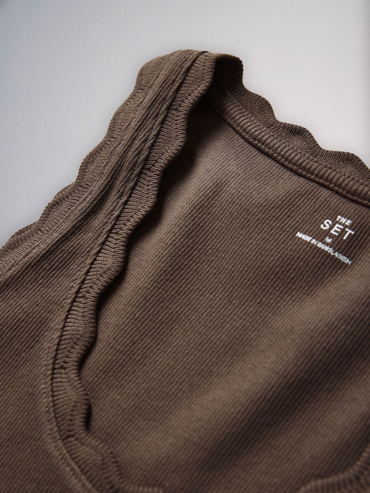 The Set 3 Pack Scallop Trim Ribbed Vest Black/Chocolate Brown/White - Image 6 of 6