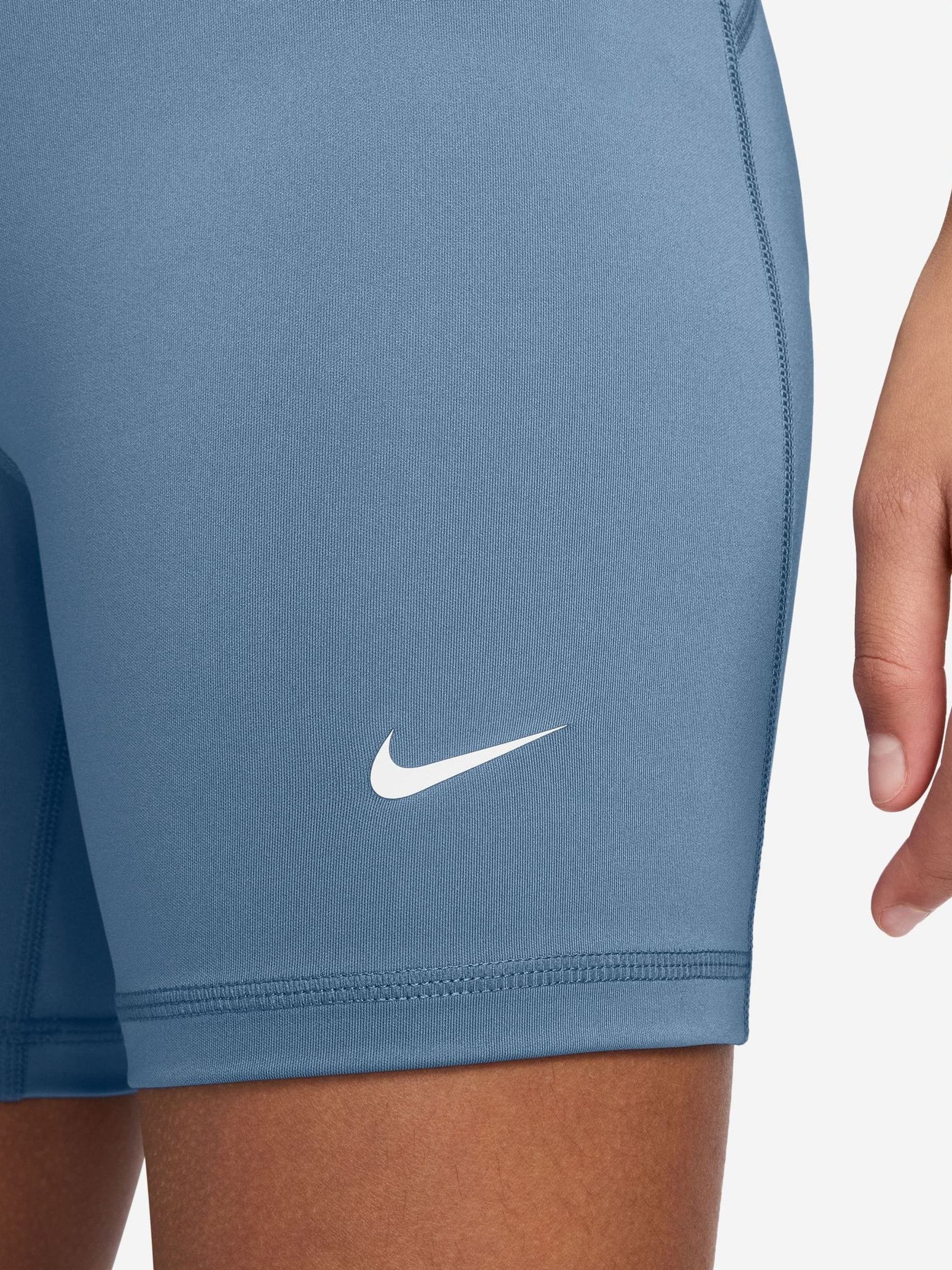 Next：日本 ワークブルー - Nike Dri-FIT Pro ショートパンツ from