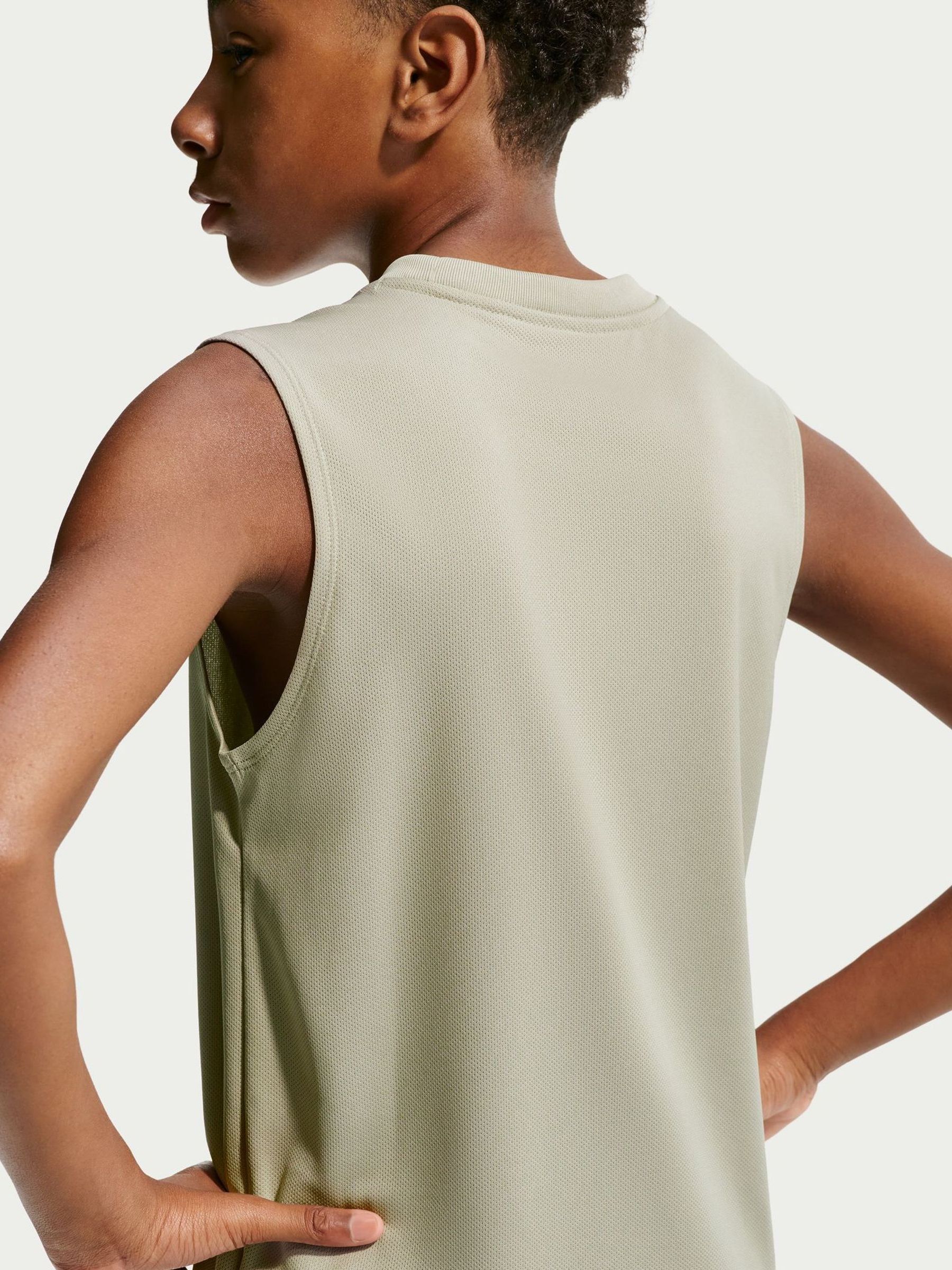 Next：日本 スプルース フォググレー - Nike マルチ Dri-FIT タンク