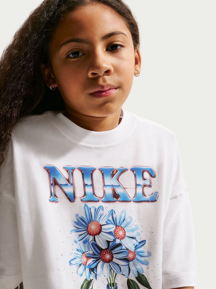 Nike White Flower Graphic T-Shirt - Image 5 of 5