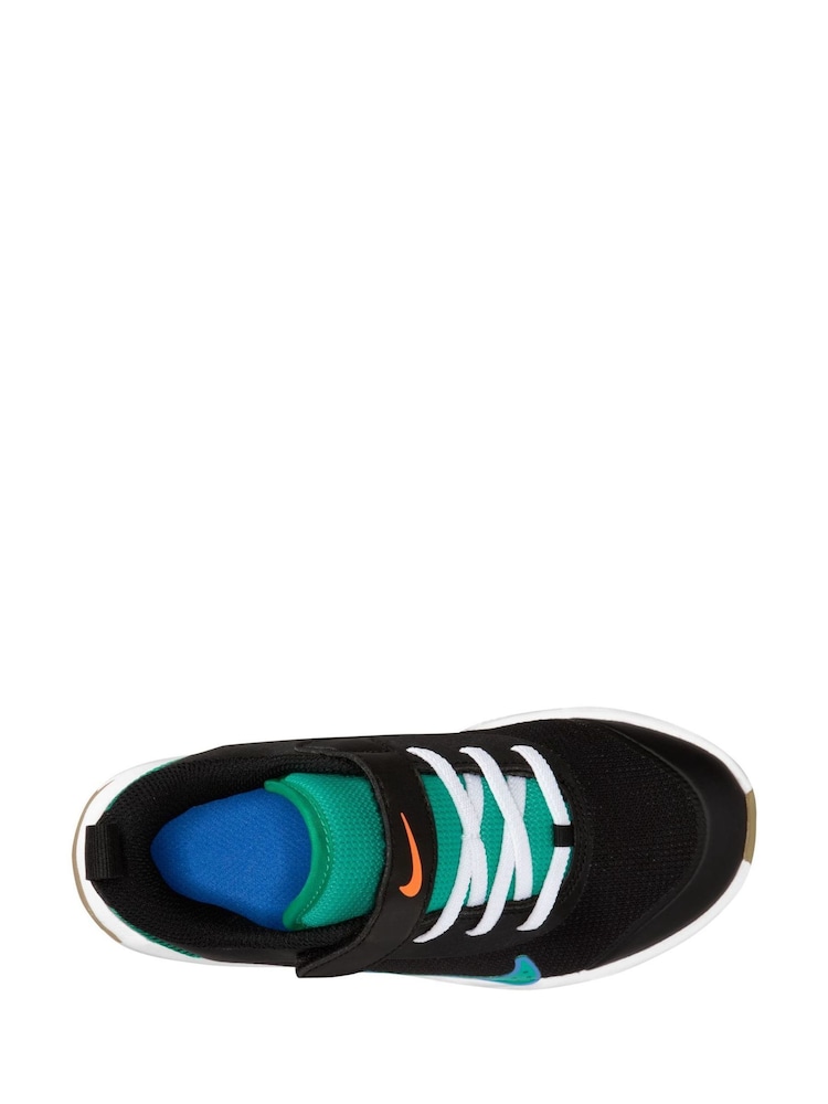 Nike Black/Green Junior Omni Court Trainers - Image 8 of 8