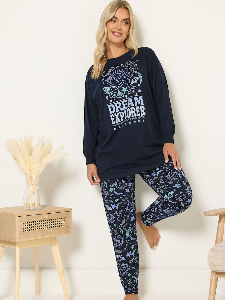 Yours Curve Dream Explorer Long Sleeve Cuffed Pyjamas Set - Imagen 2 de 6