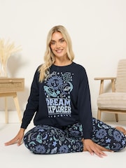 Yours Curve Dream Explorer Long Sleeve Cuffed Pyjamas Set - Imagen 5 de 6