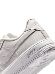 לבן - Nike נעלי ספורט נמוכות לילדים, דגם 1 Air Force - תמונה 10 מתוך 10