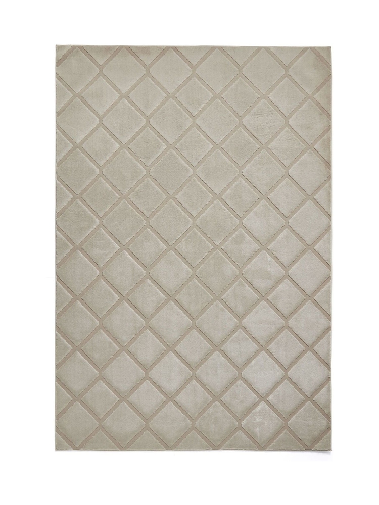 Catherine Lansfield Natural Cosy Diamond Washable Rug - Image 2 of 6 Catherine Lansfield Natural Cosy Diamond Washable Rug - Image 2 of 6