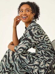 Roman Grey Petite Animal Print Shirt Stretch Dress - Image 2 of 5