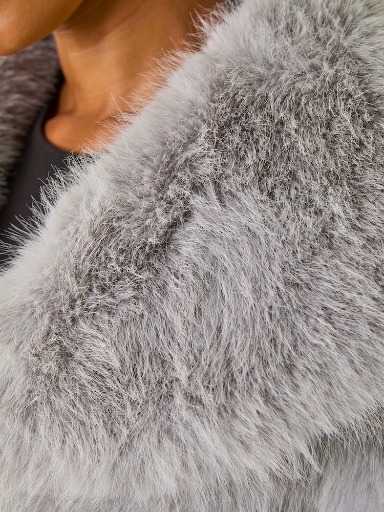 Roman Grey Petite Cropped Fur Coat - Image 5 of 5 Roman Grey Petite Cropped Fur Coat - Image 5 of 5