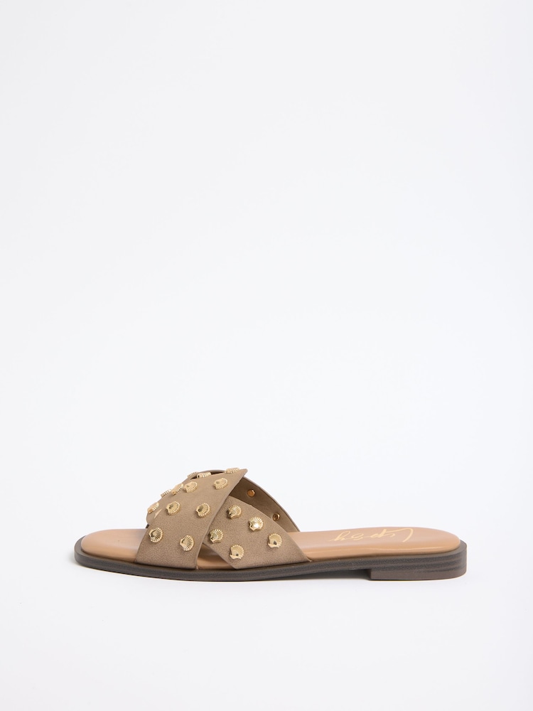 Taupe Shell - Lipsy Faux Suede Woven Studded Slip On Summer Sandals - Bild 5 von 5 Taupe Shell - Lipsy Faux Suede Woven Studded Slip On Summer Sandals - Bild 5 von 5