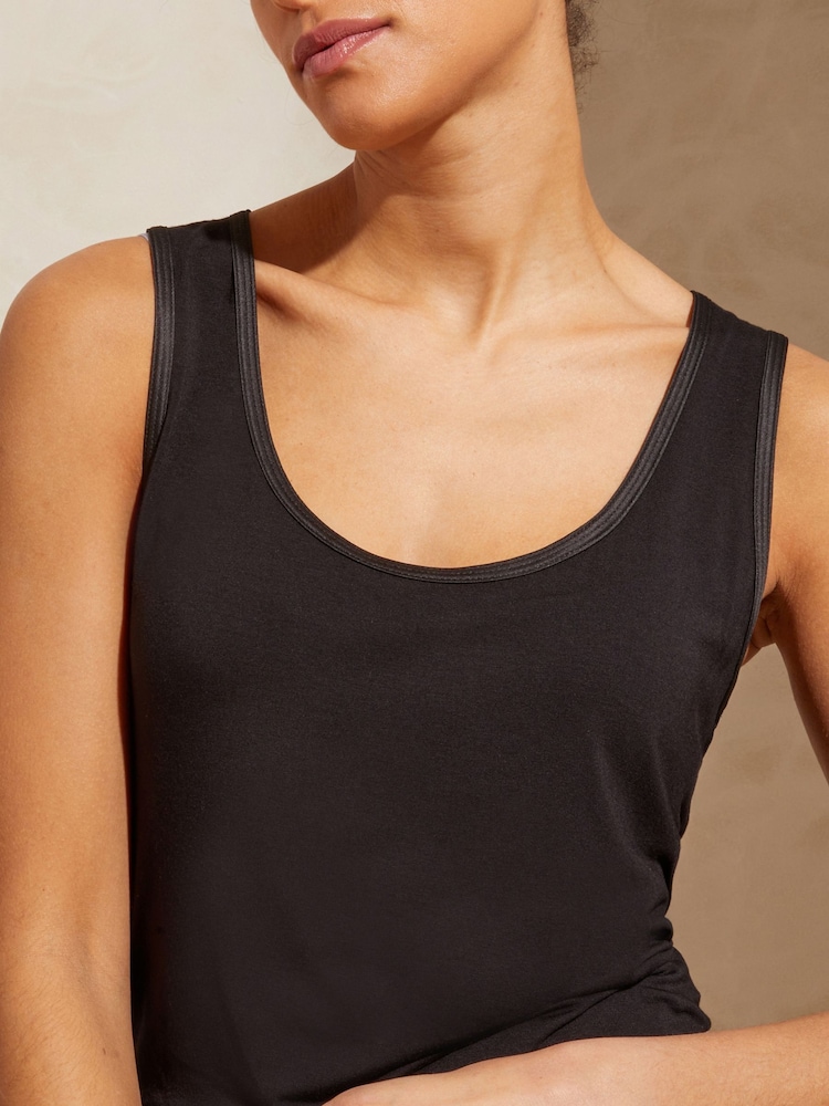 Love & Roses Black Satin Trim Scoop Neck Jersey Vest - Image 2 of 4