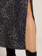 Yours Curve Grey Textured Tube Skirt - Image 4 of 5