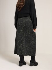Yours Curve Green Textured Tube Skirt - Image 3 of 5