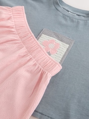 Grey/Pink Flower Detail - Комплект футболки та фактурних шортів (3-16років) - Image 4 of 5