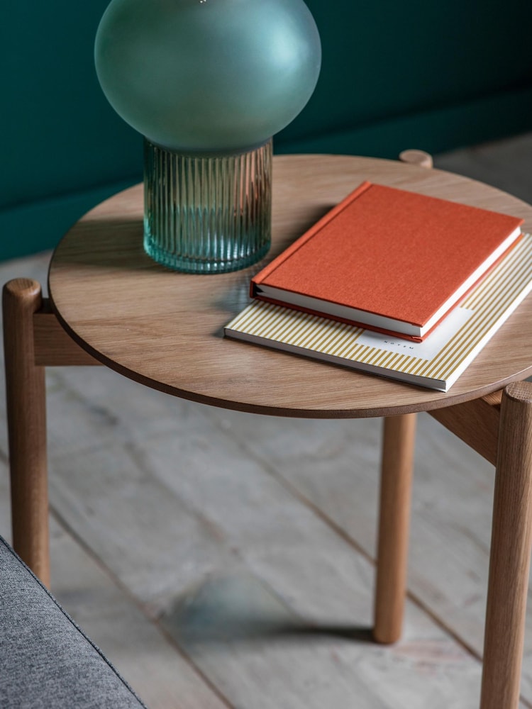 Gallery Home Light Wood Crestwood Side Table Oak - Image 2 of 3 Gallery Home Light Wood Crestwood Side Table Oak - Image 2 of 3