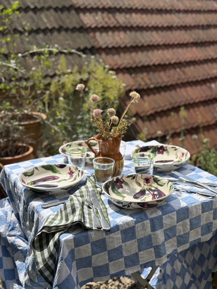 Emma Bridgewater Cream Aubergine Flowers Medium Pasta Bowl - Image 1 of 4