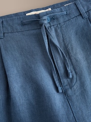 Azul claro - Ajuste cónico regular - Pantalones chinos plisados de lino Signature 100% - Imagen 9 de 11