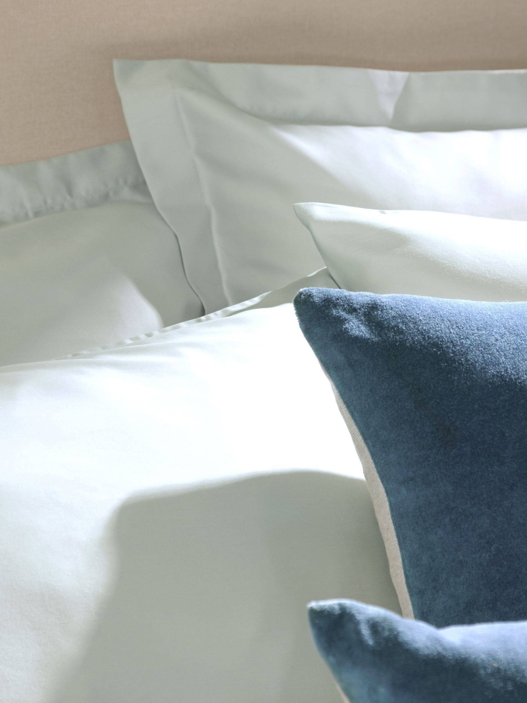Christy Unisex Platinum Classic Cotton Sateen Pillowcase Oxford Pair - Image 3