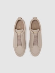 Reiss Henry Bonded-Leather Elasticated Trainers - תמונה 3 מתוך 5