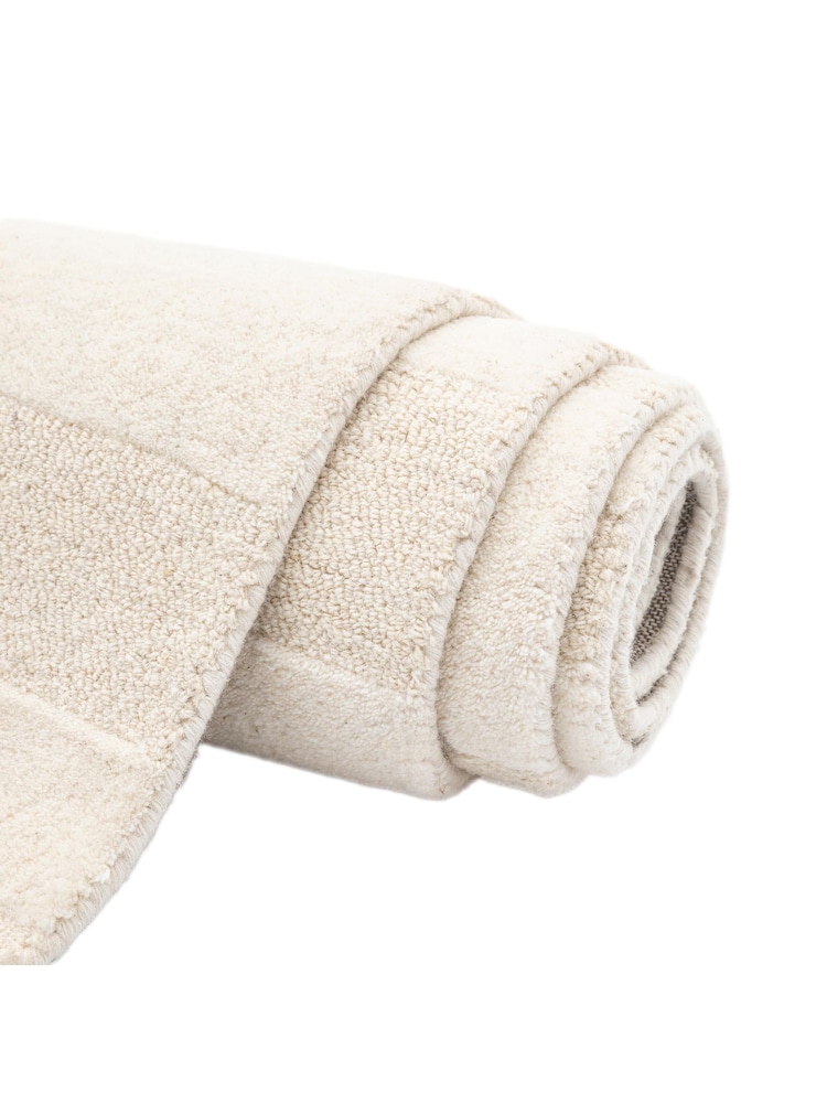 Gallery Home White Alabama Tufted Tonal Rug - Image 6 of 6 Gallery Home White Alabama Tufted Tonal Rug - Image 6 of 6