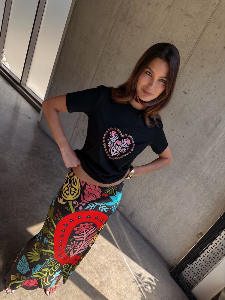 Never Fully Dressed Black Amara Baby T-Shirt - صورة 2 من 5 Never Fully Dressed Black Amara Baby T-Shirt - صورة 2 من 5