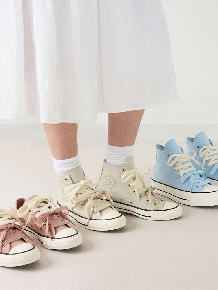 Converse Pink Chuck Taylor Peached Canvas Low Trainers - Image 3 of 3