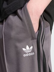 adidas Originals Grey Adicolor Baggy Fit Firebird Track Trousers - Image 4 of 5