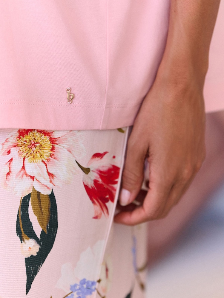B by Ted Baker Pink Floral Cotton Viscose T-Shirt & Pyjamas Set - صورة 5 من 5