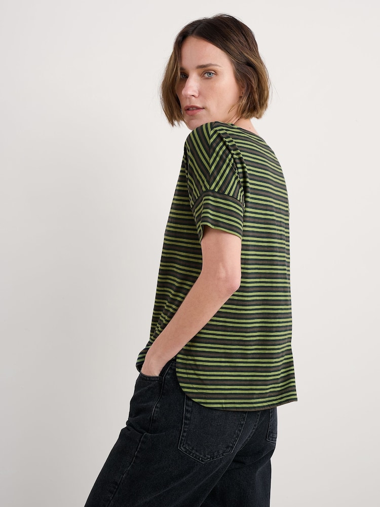 Seasalt Cornwall Green Bryher View T-Shirt in Cotton - Image 2 of 5