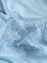 أزرق تبييض - N. Premium V-Neck Embroidered Detail Beach Maxi Dress - Image 2 of 3