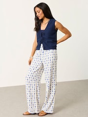 Marineblau - FatFace Fia Tie Front Knitted Vest - Bild 4 von 6