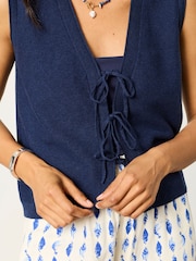 Marineblau - FatFace Fia Tie Front Knitted Vest - Bild 5 von 6