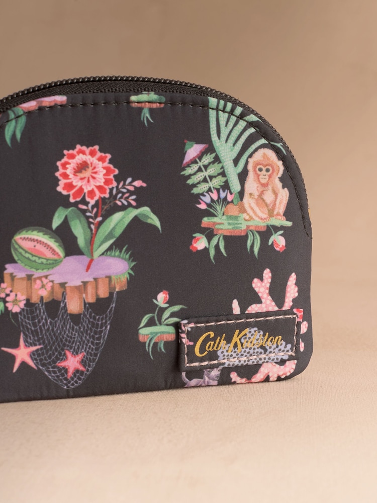 محفظة بسحَّاب بطبعة مستوحاة من جزيرة بحر من Cath Kidston - صورة 2 من 3 محفظة بسحَّاب بطبعة مستوحاة من جزيرة بحر من Cath Kidston - صورة 2 من 3