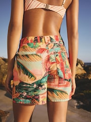 Tropical Coral Print - Split Hem High Rise Denim Shorts - תמונה 5 מתוך 9