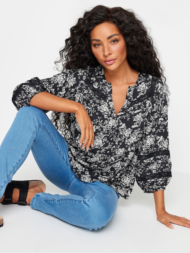 M&Co Petite Black Damask Print Lace Insert Top - Imagen 1 de 5 M&Co Petite Black Damask Print Lace Insert Top - Imagen 1 de 5