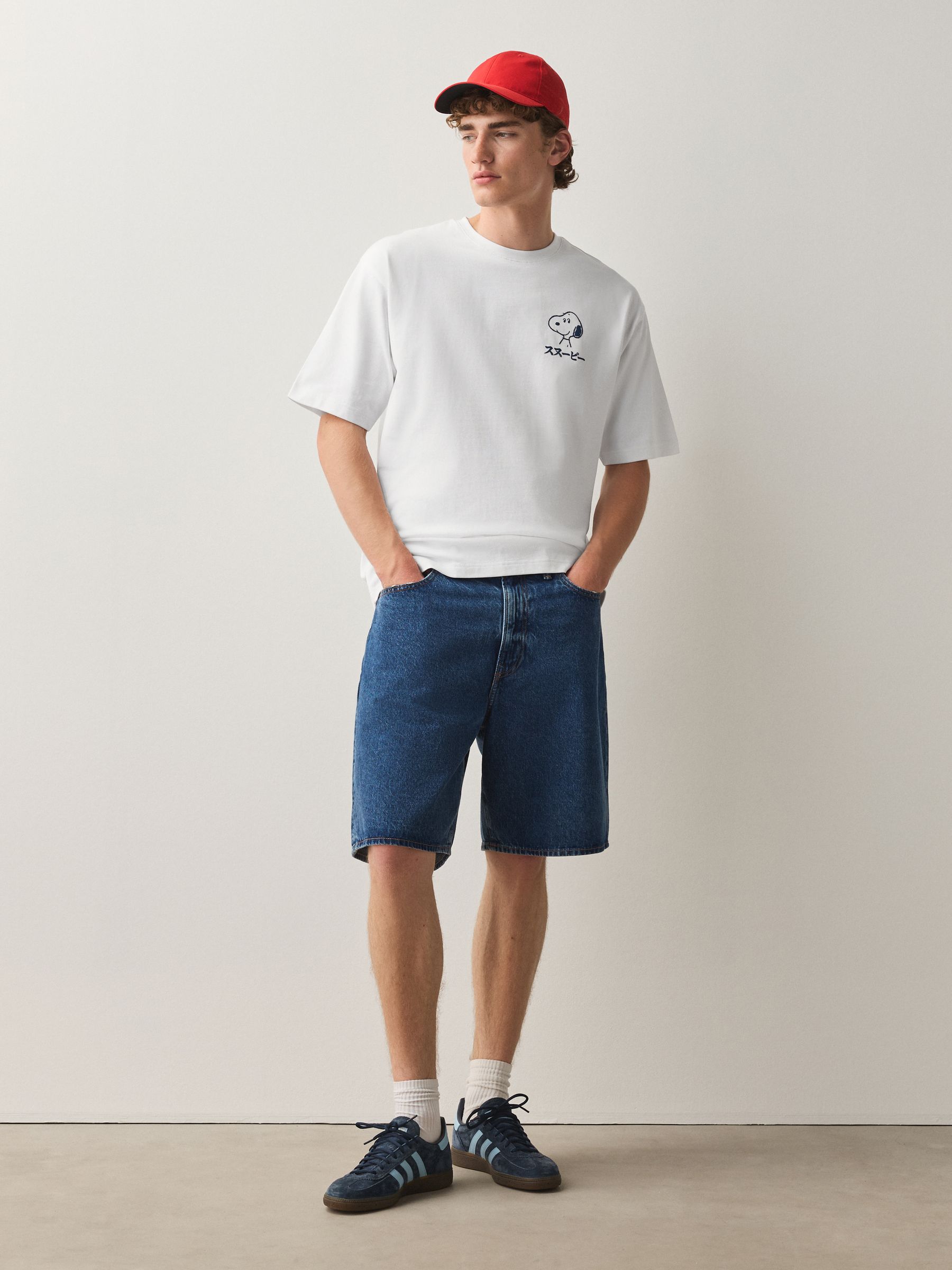 Cumpără Alb - Snoopy Graphic T-Shirt from Next Romania