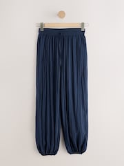 marine - Pantalon plissé texturé à jambe ballon - Image 6 de 8