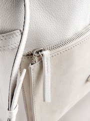 Stone Leather Pocket Messenger Bag - Image 6 of 8