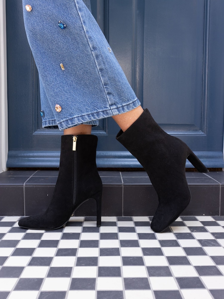 Preto - Novo Kira Slim High Block Heel Square Toe Ankle Boots - Imagem 1 de 1