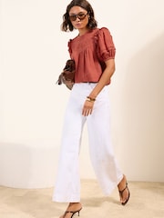 Roșu ruginiu - Friends Like These Short Sleeve Textured Top With Crochet Detail Blouses - Imaginea 3 din 4