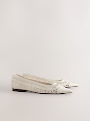 Bílá - Forever Comfort® S rovnou podrážkou do špičky z rafie - Obrázek 8 z 10