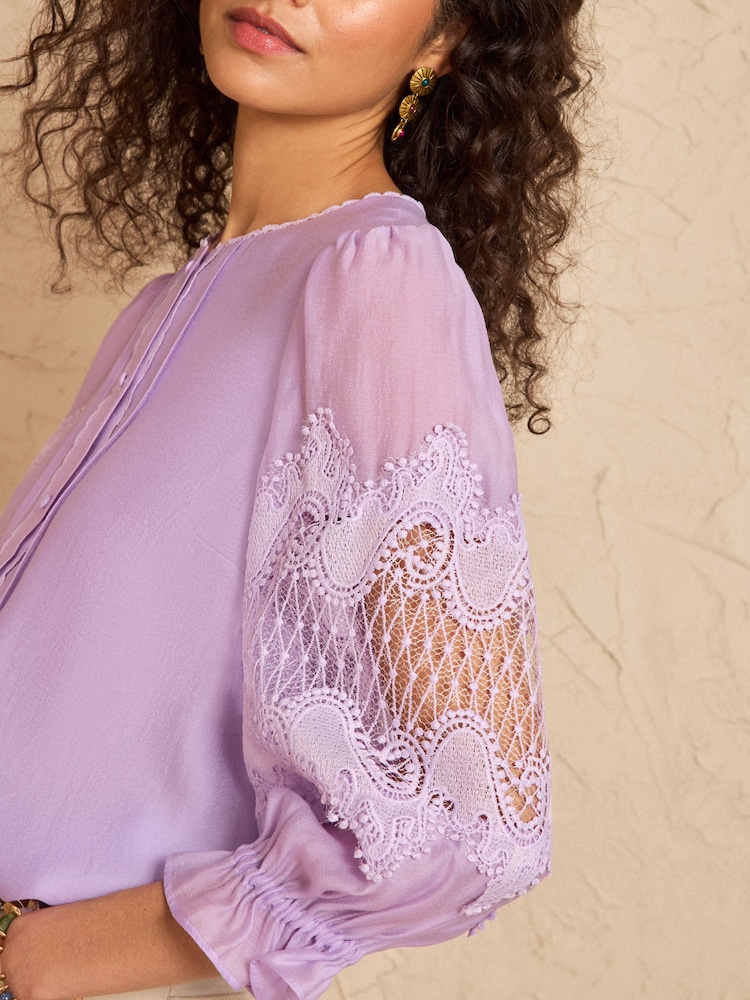 Flieder-Violett - Love & Roses Spitzenbluse Langarm mit Knopfleiste - Bild 2 von 4 Flieder-Violett - Love & Roses Spitzenbluse Langarm mit Knopfleiste - Bild 2 von 4