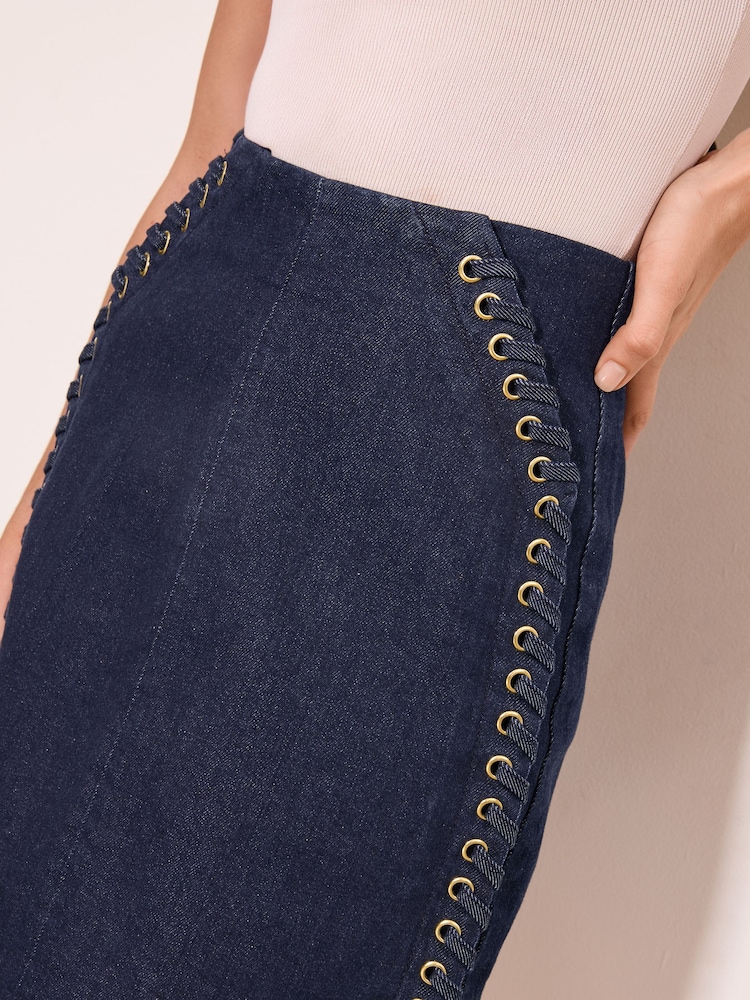 Lipsy Denim Rinse Blue Whipstitch Detail Mini Skirt - Image 2 of 5 Lipsy Denim Rinse Blue Whipstitch Detail Mini Skirt - Image 2 of 5