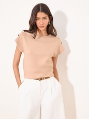 Κάμελ - Lipsy T-Shirt με στρογγυλή λαιμόκοψη - Εικόνα 1 από 4