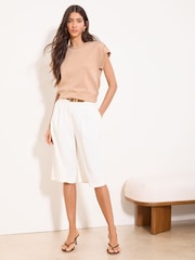 Κάμελ - Lipsy T-Shirt με στρογγυλή λαιμόκοψη - Εικόνα 2 από 4