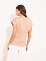 Κάμελ - Lipsy T-Shirt με στρογγυλή λαιμόκοψη - Εικόνα 4 από 4