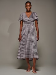 Jolie Moi Black Mesh Short Sleeve Midaxi Dress - Image 4 of 6