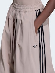adidas Originals Brown Pleated Trackpant Trousers - Image 4 of 5
