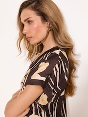 Lipsy Brown Floral Print Utility V-Neck Short Roll Sleeve Top - Image 3 of 4