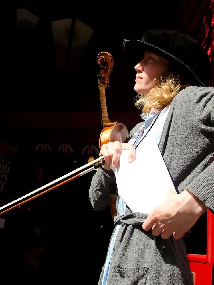 Indytute Gin Shacks to Gin Palaces Tour For One London Gift Experience - Image 2 of 4