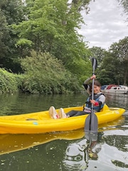 Indytute Kayak Or Sup Hire for 2  1 Hour London Gift Experience - Image 3 of 4