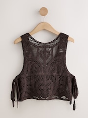 بني - Crochet Shell Top - صورة 6 من 8